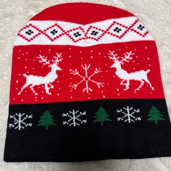 Accessories - Adults NWT Festive Red and Black Knit Beanie